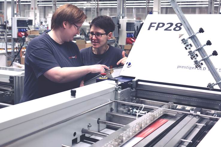 Ausbildung zum Medientechnologen Druckverarbeitung bei SAXOPRINT (12)