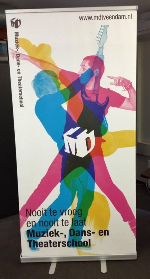 20 kreative Ideen für ein Roll up Display Design 16