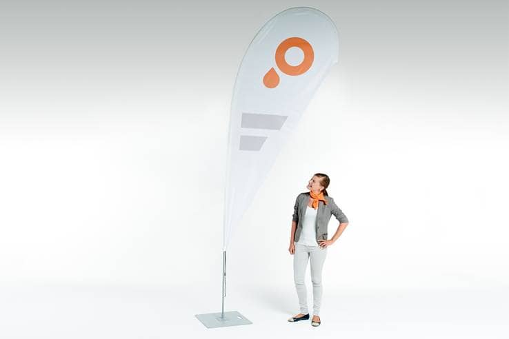 Werbetechnik – Beachflag in Tropfenform Präsentation